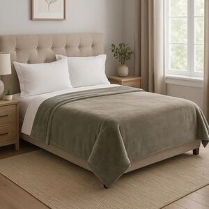 (5)Kirkland Signature plush blanket